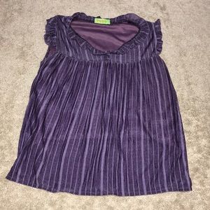 Beautiful purple v neck sleeveless shirt